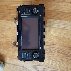 2013 2014 Nissan Altima Sedan Info Display CD Stereo Radio Navigation OEM