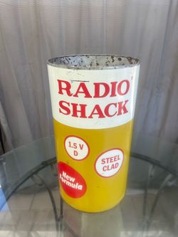 This kicks ash; Vintage 70s Radio Shack Battery Advertisement Ash Can: