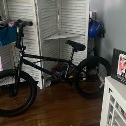 all black haro bmx bike 