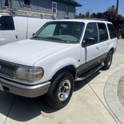 1997 Ford Explorer