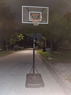 Basketball goal