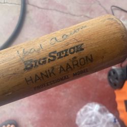 Bat Firmado Por Hank Haron