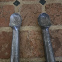 Vintage Pampered Chef Ice Cream Scooper