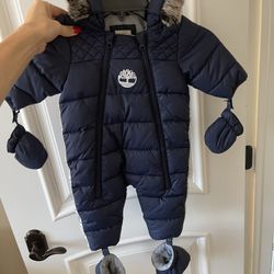 TIMBERLAND Snowsuit for 6 months. NEW!!! (without tags)
