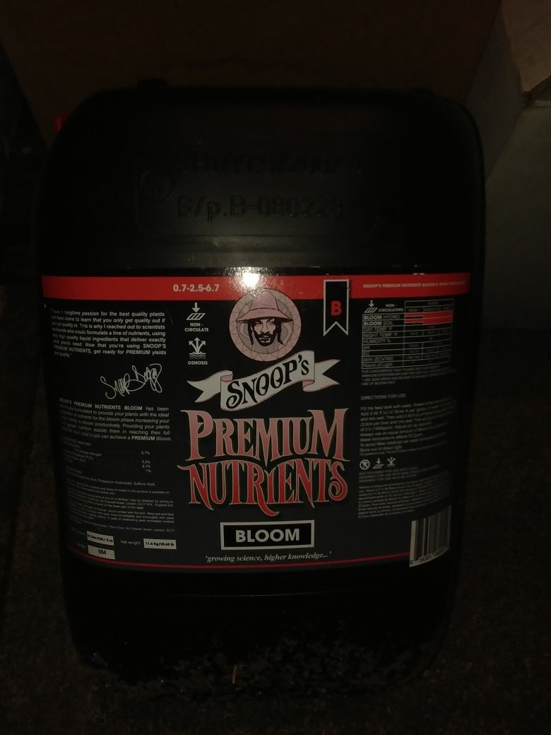 Snoop's Premium Nutrients Bloom