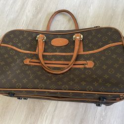 French Company For Lous Vuitton Travel Bag - Vintage