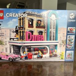 LEGO Creator Expert Downtown Diner 10260 Building Kit for Sale in