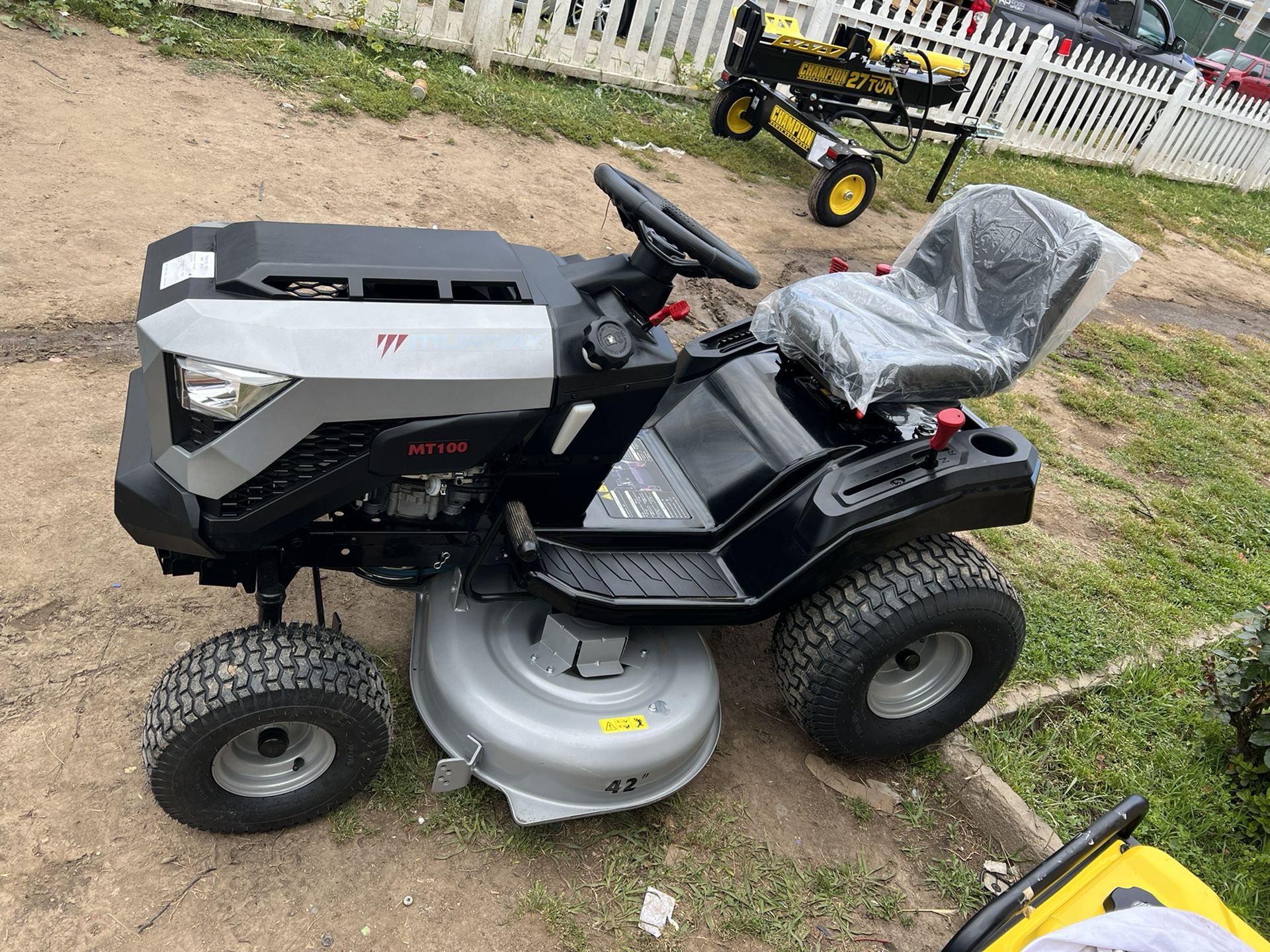 Murray MT100 42 in. 13.5 HP 500cc E1350 Series Briggs and Stratton