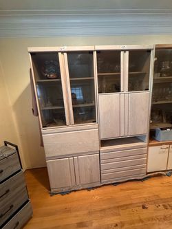 Light Oak Finish Wall Unit with Glass Display Doors