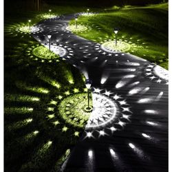 BRAND NEW IN BOX! Beautiful 8 Pack Solar Lights  