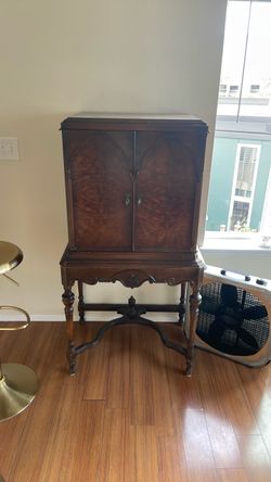 Vintage cabinet
