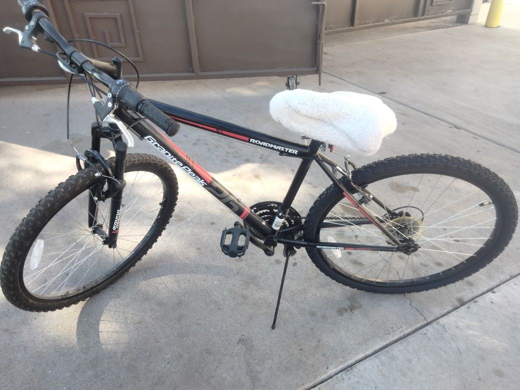 Roadmaster Granite Peak Mountain Bike, 26-inch wheels