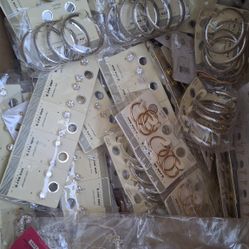 Box Of Earrings 200+ 