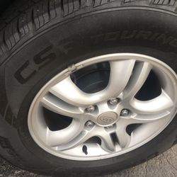 Selling one Cooper CS3 235/65/16 touring tire in great shape $25 tire only