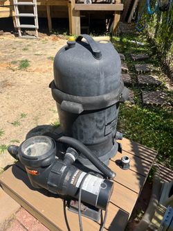 Cartridge pool filter. Works great very powerful motor