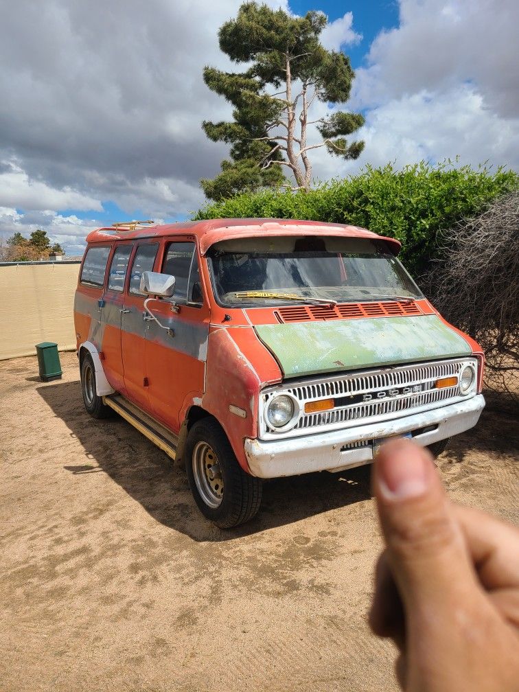 1973 Dodge Tradesman Shorty Compact Van