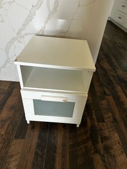 Night stand