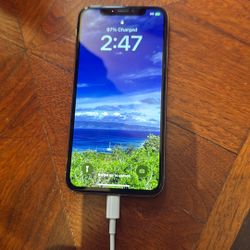 iPhone XS. 64 Gb 