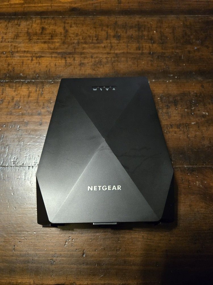 Netgear Nighthawk X6 AC2200 Tri-Band WiFi Range Extender (Model: EX7700)