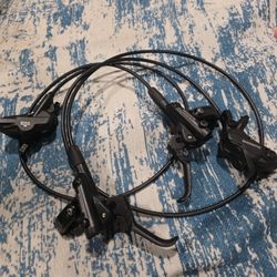 4 PISTONS SHIMANO DISC BRAKES 