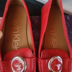 RED CALVIN KLEIN CASUAL FLATS 