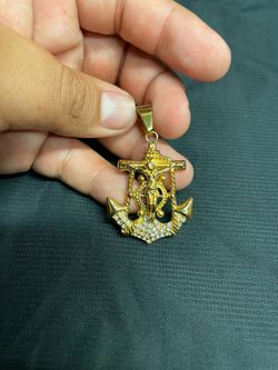 14 K Plated Small Jesus Anchor Pendant New