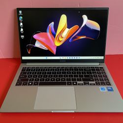 Samsung Galaxy Book 4 (2024 model) 15.6” FHD i7 14th generation 16gb Ram 512GB SSD great laptop 