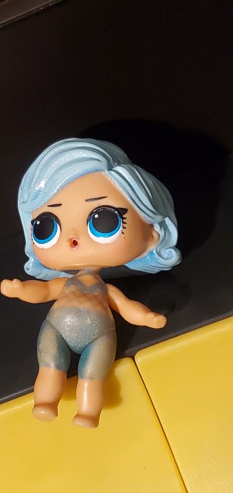 lol surprise doll with light blue hair