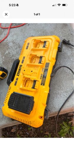 Dewalt charger usado good condition