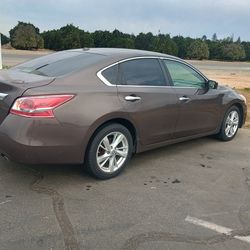 2013 Nissan Altima 4 cilindros automático