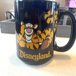 Tigger Disneyland Thailand Mug