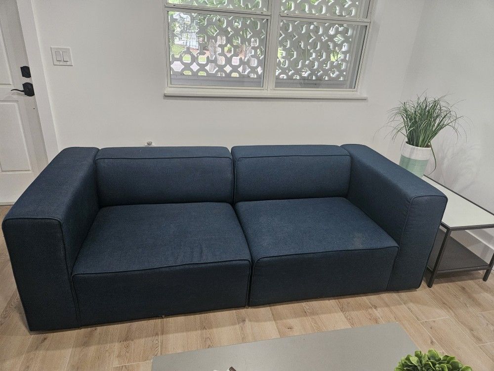 2 Sofas