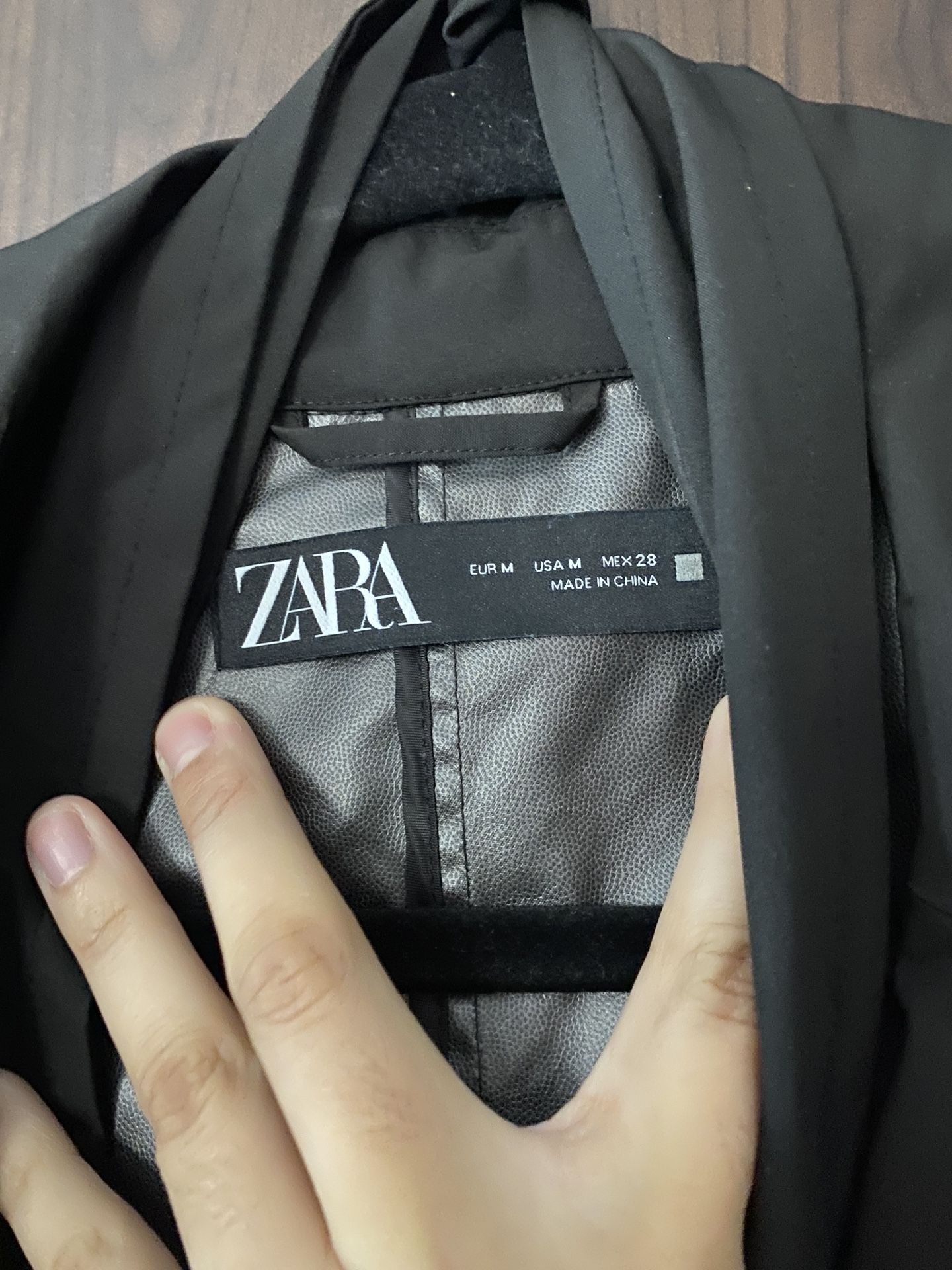 ZARA Rain Jacket – Stylish & Practical