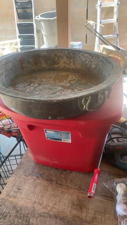 Vintage copper rustic pot 19 width 4 Hight