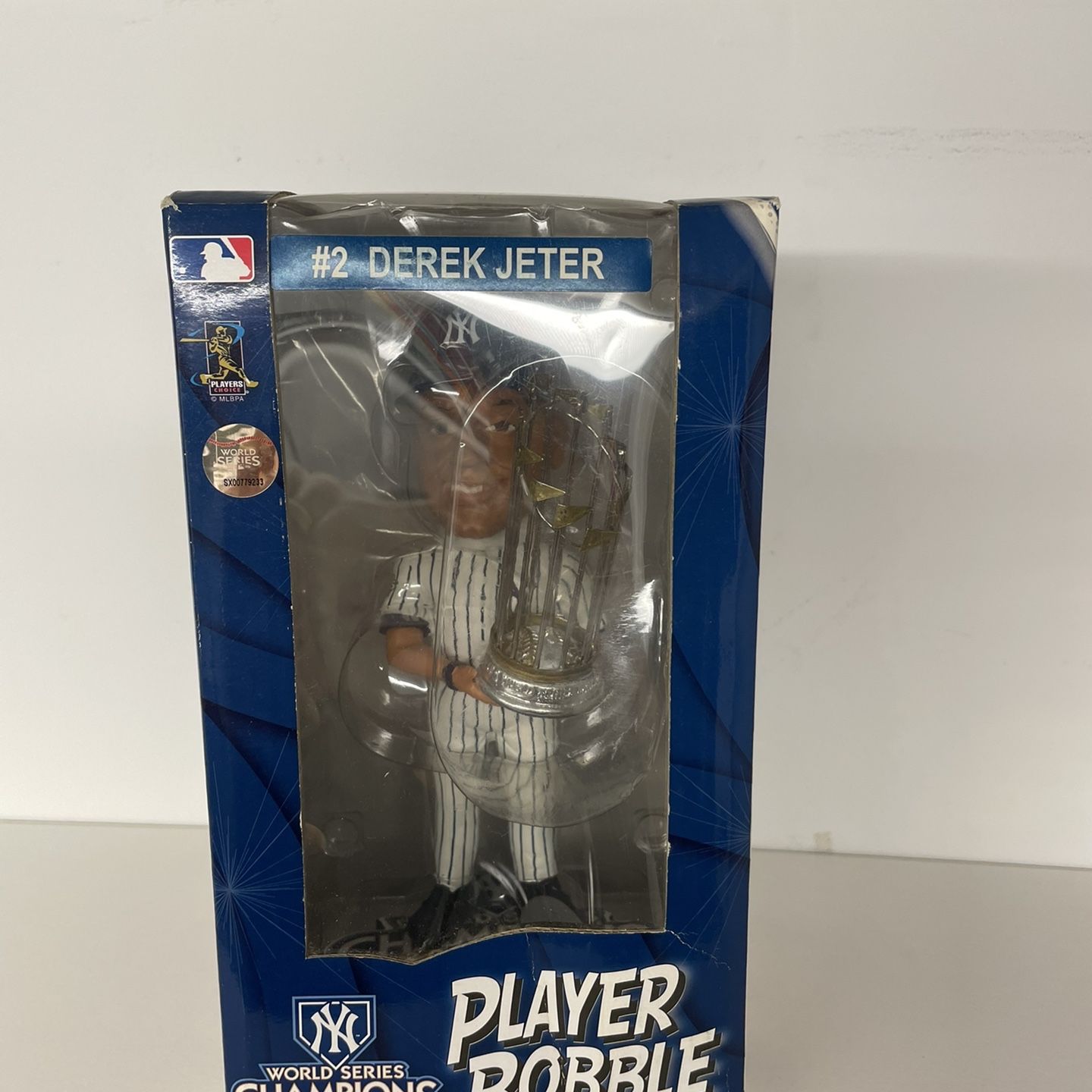 NEW YORK YANKEES DEREK JETER 2009 World Series Trophy BobbleHead Champ FOCO