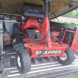 Snapper Riding Mower. 