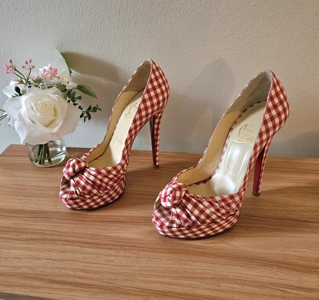 Women's Christian Louboutin Red White Checkered Fabric Designer Pump Heels Size 6 US