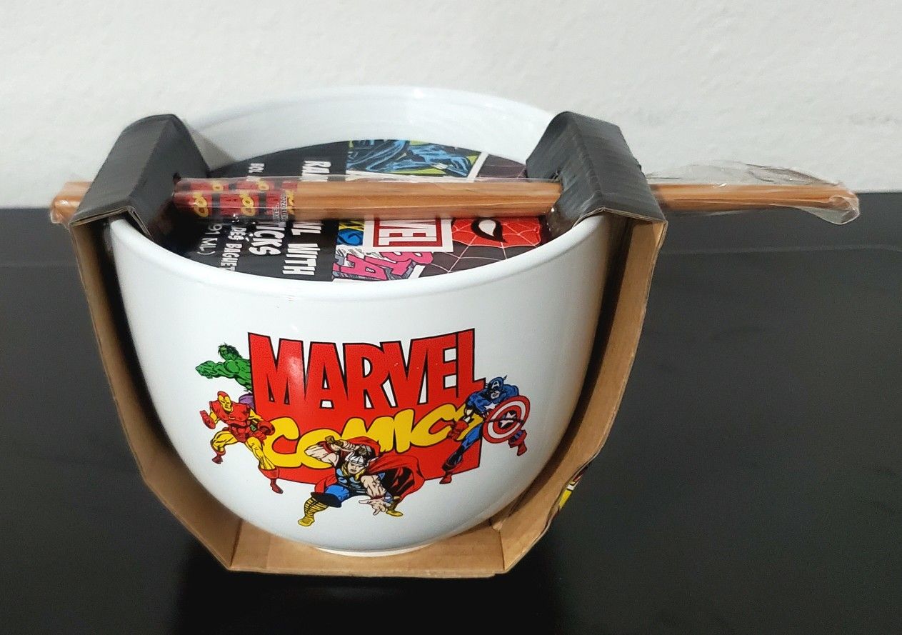 Marvel Comics Ramen Bowl With Chopsticks 20 Oz AVENGERS NEW