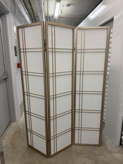 4 Screen Divider Folding 70x70”