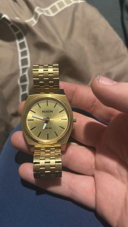 Nixon watch