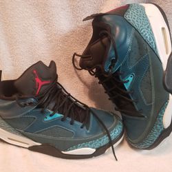 Jordan's Mens size 10