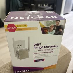 Brand New Netgear WiFi Range Extender 