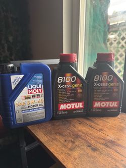 SAE 5W-40 Motor Oil 3 Quarts Unopened Full Synthetic