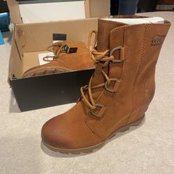 Sorel Joan of Arctic Wedge Boots Size 8