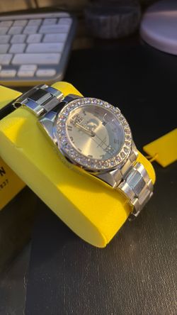 Luxury Invicta Women’s Bling Watch New in Box