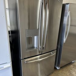 Rare Duplex size 33’ Inch French Door 23.6 Cu.Ft. Can deliver  Water and ice don’t work  Retail price $2500