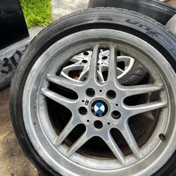 M parallel wheels