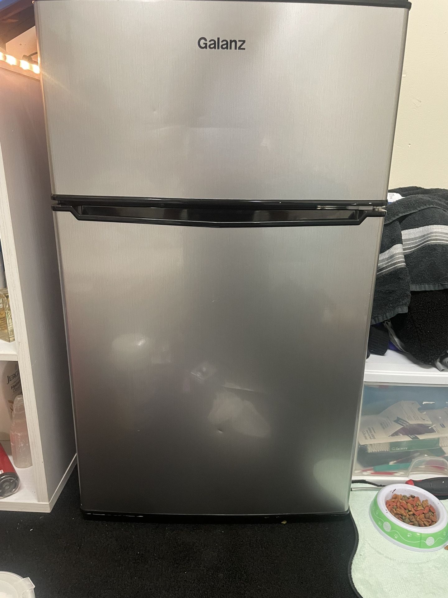 galanz mini fridge good condition