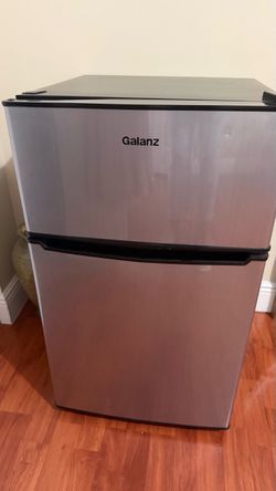 Galanz Mini Fridge with Top Freezer