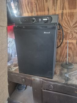 Triple Fuel RV Refrigerator